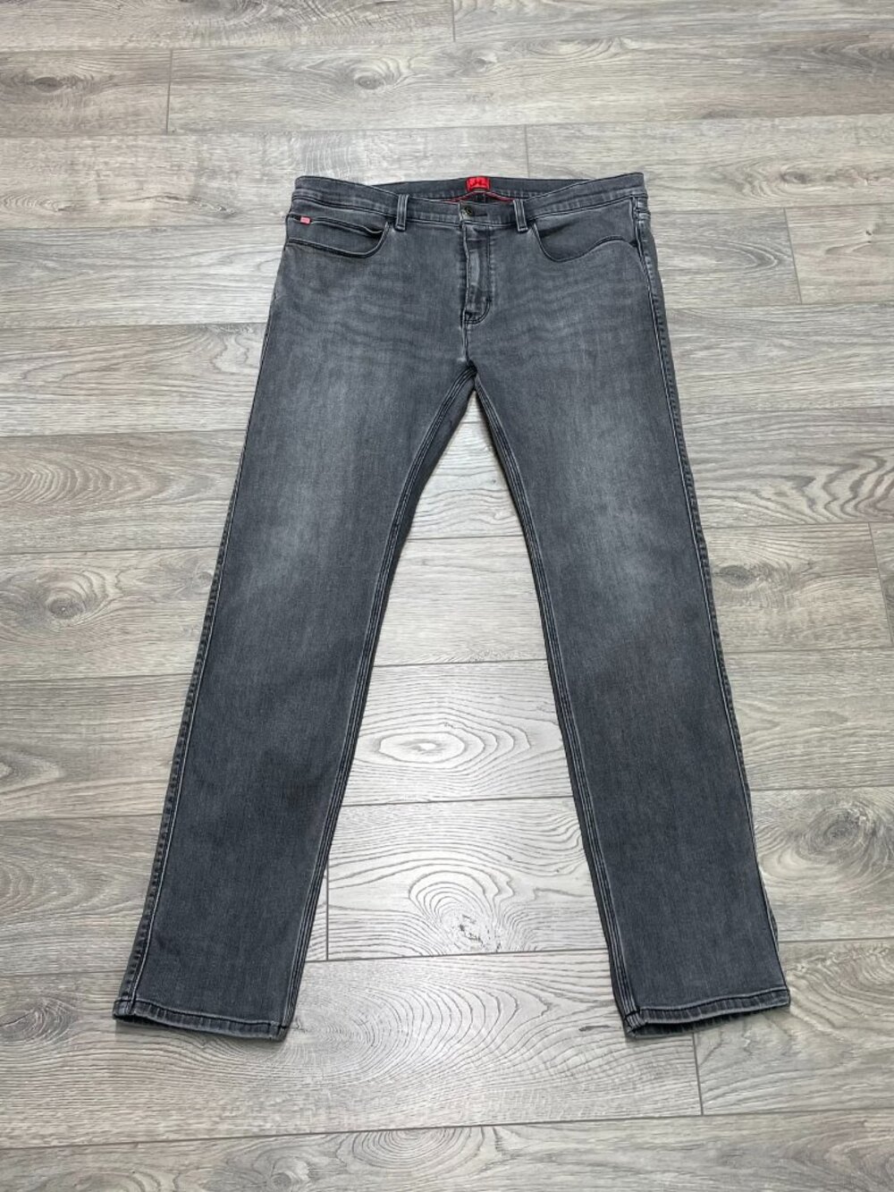 Hugo Boss Gray Slim Jeans Men Size 34x32 Charcoal Faded Black Denim HUGO Pants‎